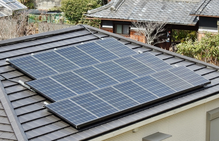 陽光発電や蓄電池の設置など、エネルギーの自給自足を目指すリノベーション